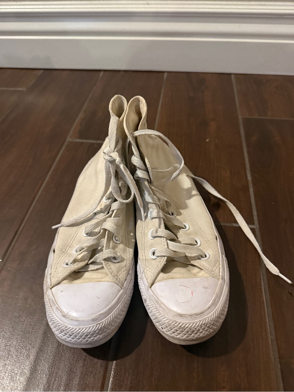Converse - Picture 2 of 6